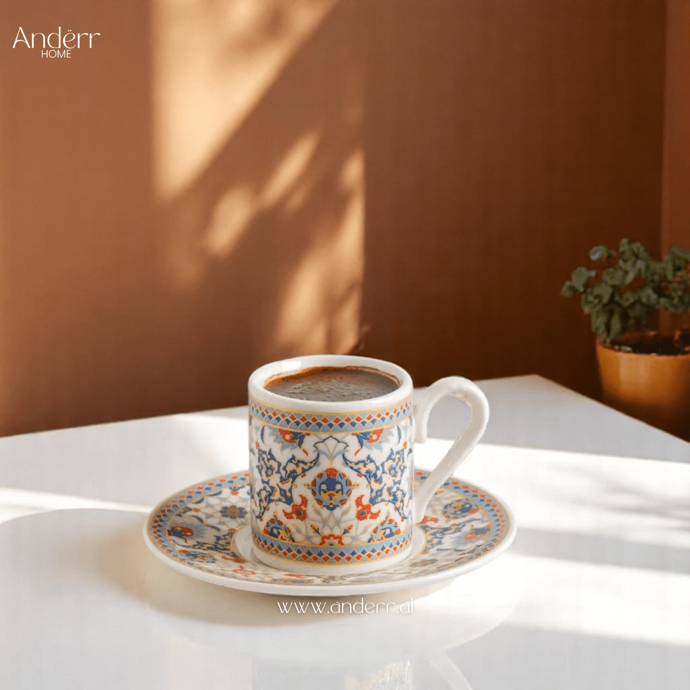 Комплет чаши од ориентален порцелан - 6 лица Set Filxhanësh Oriental prej Porcelani - 6 persona